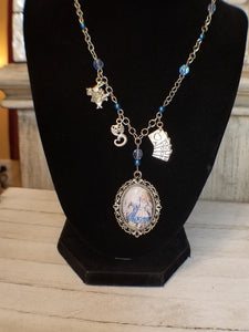 Alice Cameo Necklace