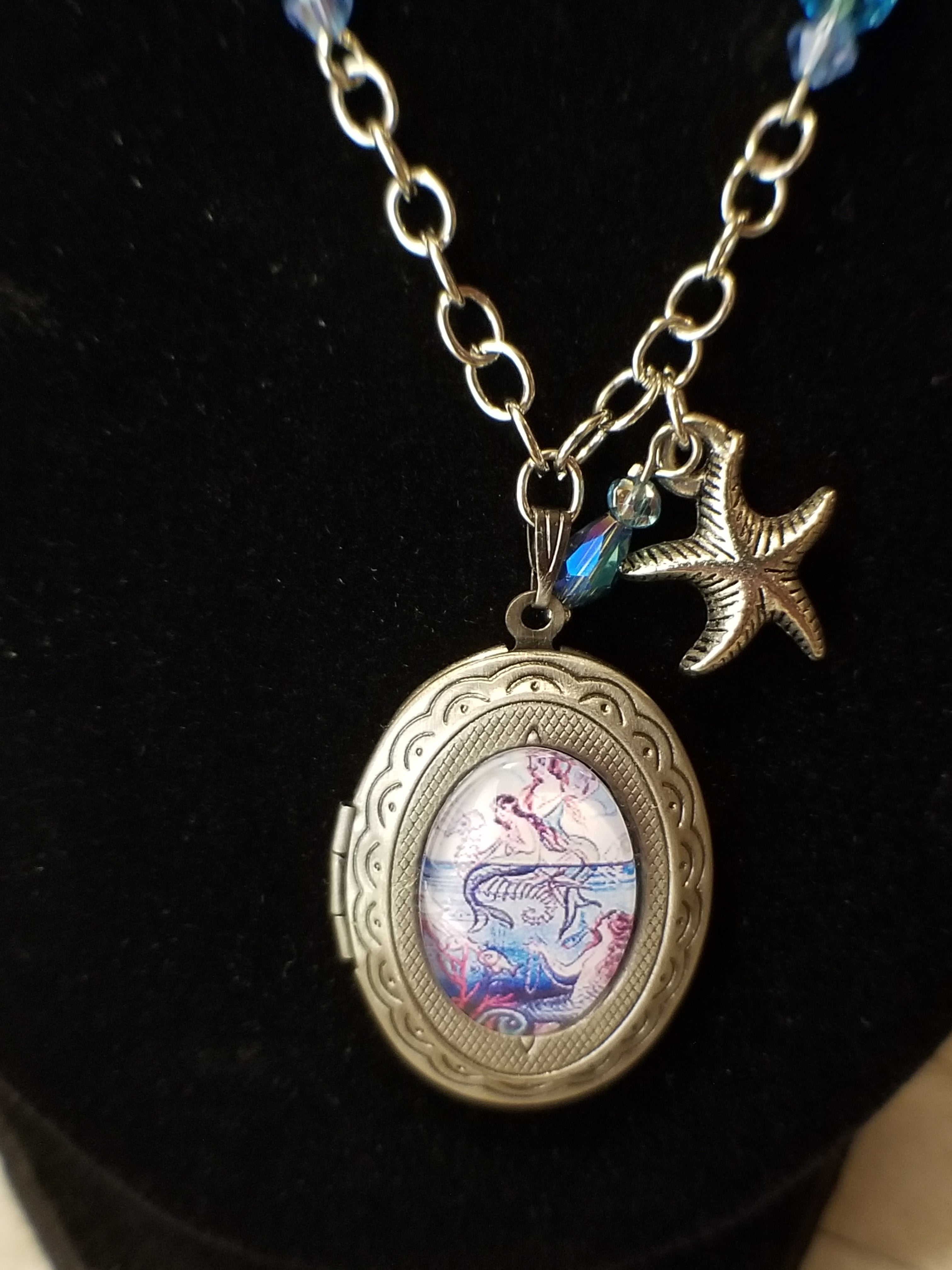 Sirens Cameo Locket Necklace