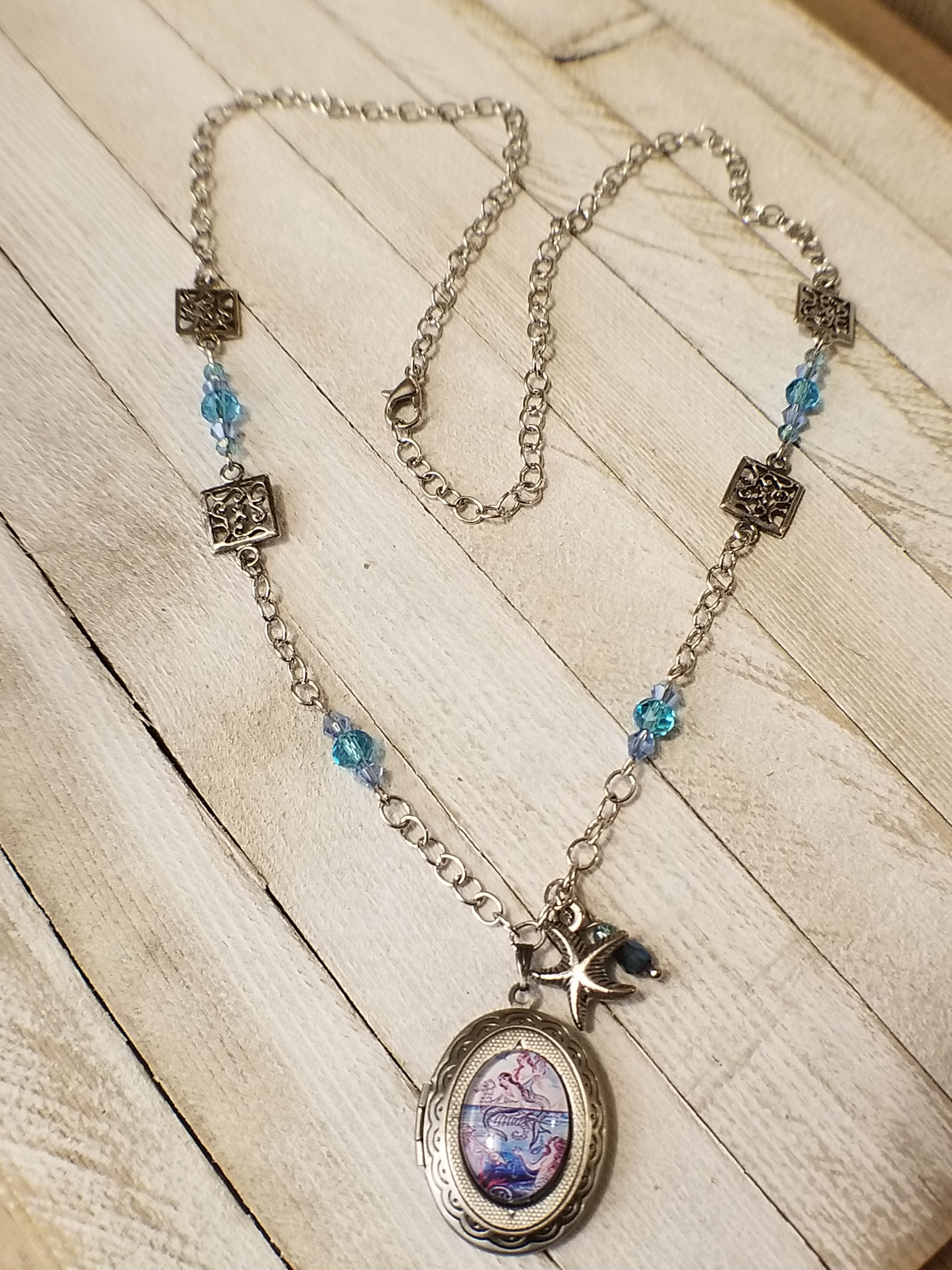 Sirens Cameo Locket Necklace