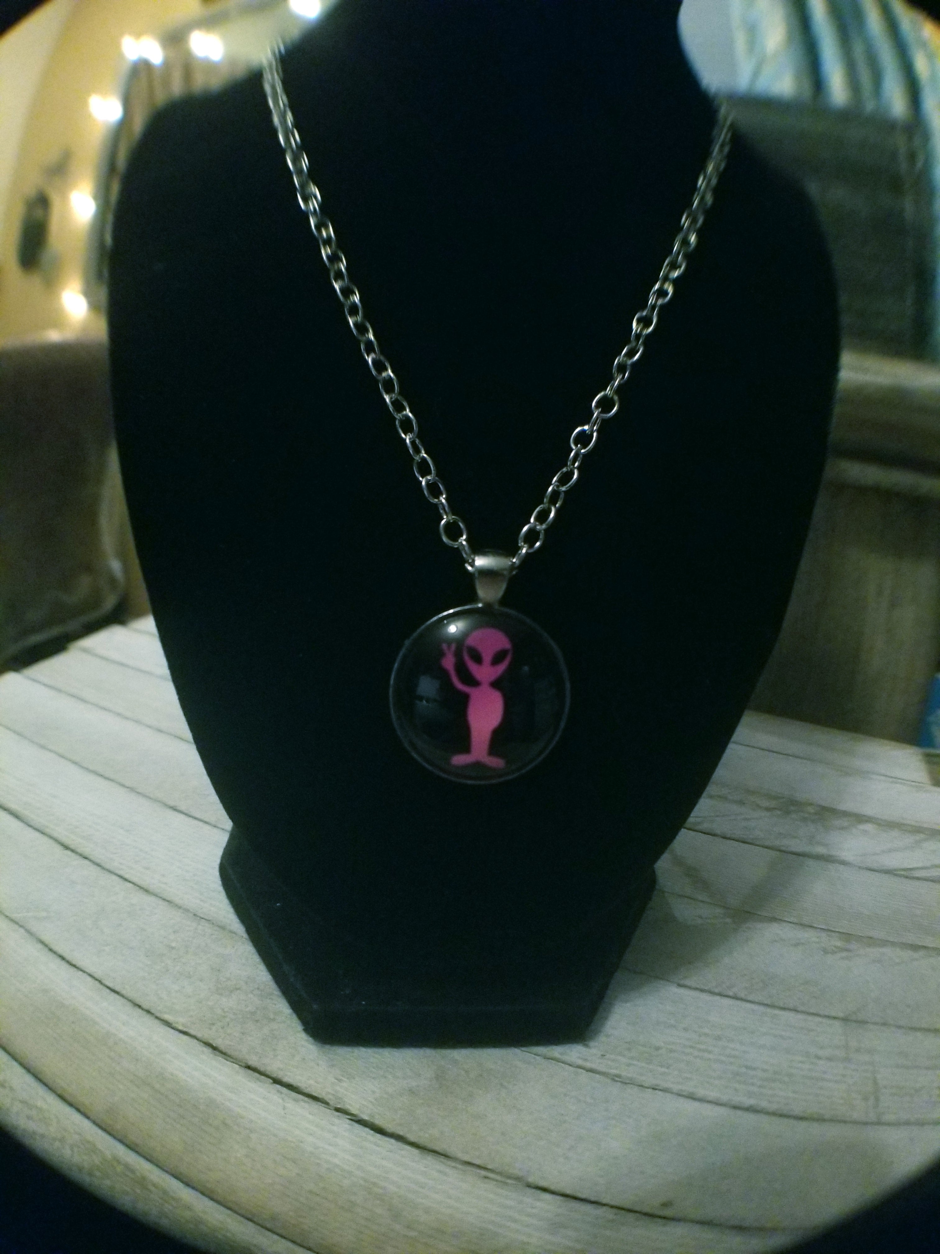 Alien Necklace - Pink